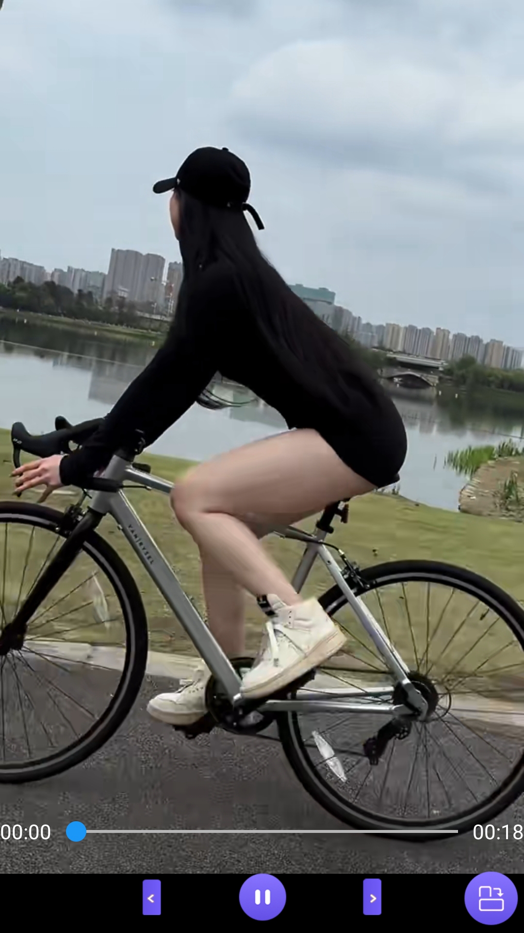 免费专区踩踏截图